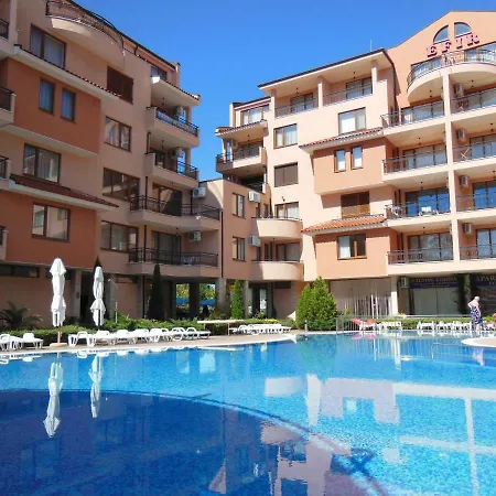 Efir Holiday Village * סאני ביץ'